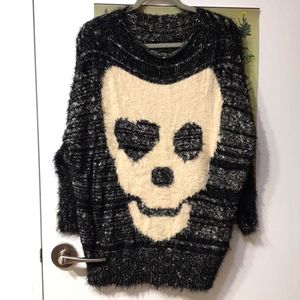 Oversized soft skull sweater